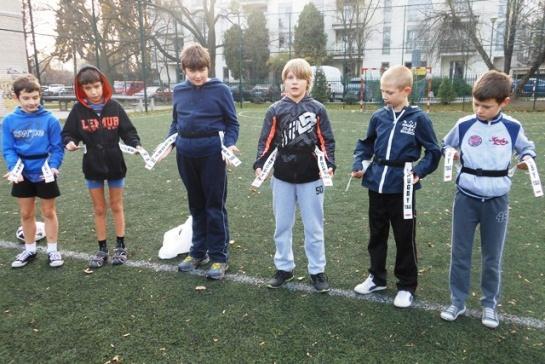 Jako pomoce do realizowania rugby na lekcjach otrzymaliśmy pasy, TAGi oraz piłkę do rugby. p. Przemek Mosiołek 22.11.2013 r.