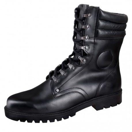 Buty strażackie gumowe z wkładami ocieplanymi STRAŻAK (żółto-czarne) art. 01 Obuwie to zapobiega przesiąkaniu wody i wilgoci do wnętrza.