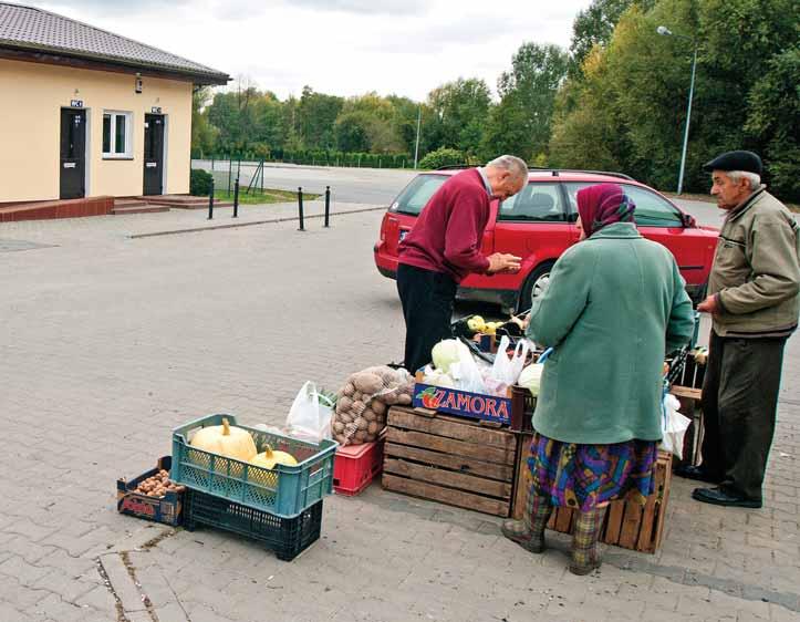 Projekty realizowane na terenie Stowarzyszenia Perły Mazowsza Lokalnej Grupy Działania Sucha stopa większy zysk Główny plac Tarczyna na co dzień pełni funkcję parkingu oraz targowiska, na którym