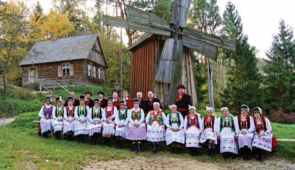 Dzięki inicjatywie współfinansowanej z PROW 2007-2013 grupa podreperowała swój wizerunek zakupiła nowe buty, sukmany i fartuchy. Zyskała też pomieszczenia do przechowywania strojów.