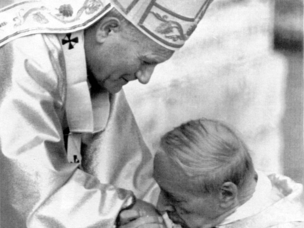 Dodał odwagi kardynałowi Wojtyle wypowiadając znamienne słowa : Jeżeli Cię wybiorą, nie odmawiaj widocznie Bóg tak chce. 22 października 1978 uczestniczył w inauguracji pontyfikatu Jana Pawła II.