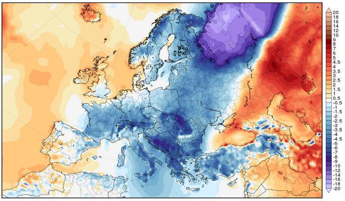 c): Odchylenie wielkości opadów atmosferycznych od normy w Polsce i krajach