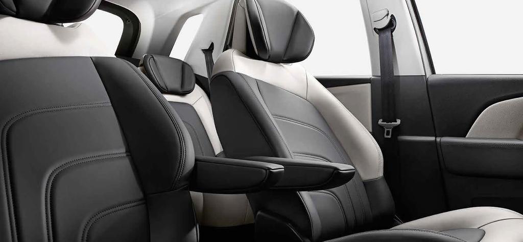 PAKIET LOUNGE NADZWYCZAJNY KOMFORT Kabiny NOWYCH CITROËNÓW C4 PICASSO i GRAND C4 PICASSO przypominają pełen światła loft, przestronny i
