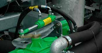 Silnik hydrauliczny napędza łopatki 60 mm przy średnicy roboczej 480 mm na osi opartej na łożysku z ertalonu na całej