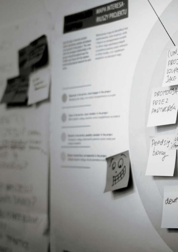 Spis treści Contents Zmieniający się profil innowacji 6 Design do usług! 2012/2013 8 Czym jest projektowanie usług? 12 Od czego zacząć?