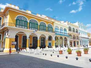 "miasteczka" Matki Bożej z Guadalupe. Czas wolny na zakup dewocjonaliów. Przejazd do Teotihuacan. To dawne centrum ceremonialno-administracyjne Indian Teotihuacanos.