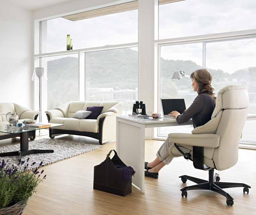 73 Stressless Office Stressless Magic Office i Stressless Wizard są dostępne w wersji Royalin Dark Brown/brązowy. Podwójny stolik Stressless Duo.