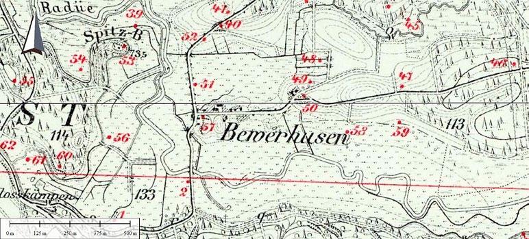 2) Bemerhusen osada składająca się niegdyś z kilku domostw, budynków, po których pozostały słabo czytelne relikty (dzisiaj miejscowość Bobrowo); Ryc. 21. Bemerhusen. Położenie zabudowy (porównaj rozdz.