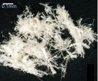 10 ] Azbest amozytowy 2) (Fe,Mg) 7 [(OH)Si 4 O 11 ] 2 Włókna krokidolitu (azbest niebieski) widoczne w