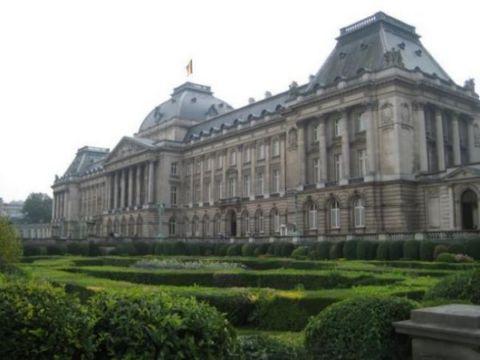 Siedzibą parlamentu i rządu Flandrii jest Bruksela.
