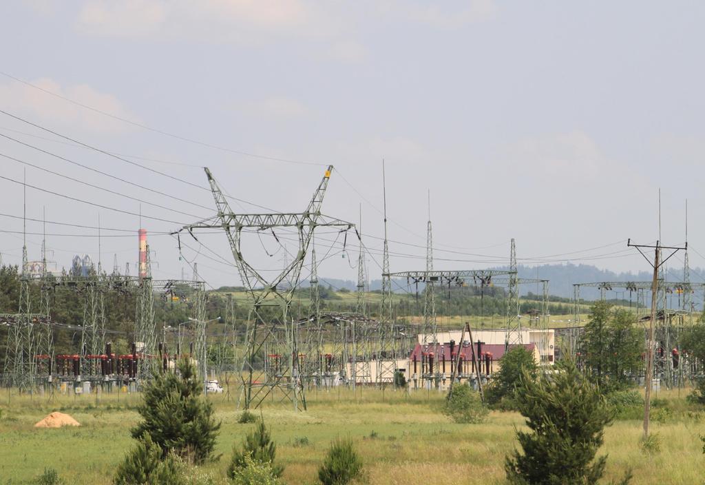 Rozbudowa stacji 220/110 kv Radkowice Planowana do rozbudowy stacja elektroenergetyczna 220/110 kv Radkowice zlokalizowana jest we wsi Radkowice (gmina Chęciny, powiat kielecki), przy drodze lokalnej