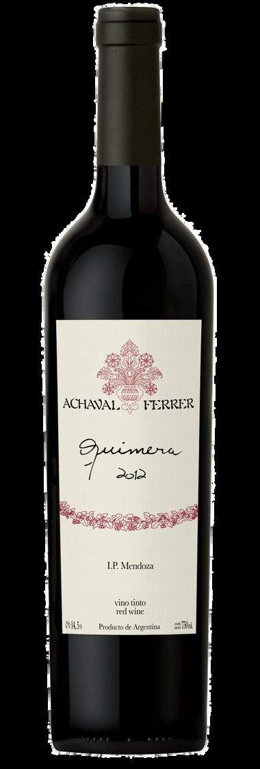 Achaval Ferrer Quimera 2012 zaprezentuje nam w kieliszku swoją stonowaną rubinową czerwień. To wino pełne aromatu kwiatów, czarnej porzeczki, jagody i porzeczkowego likieru.