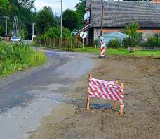 Remont y dróg gminnych W miesiącach wakacyjnych wykonane zostaną remonty ośmiu dróg w miejscowościach Harkabuz, Podsarnie, Raba Wyżna, Skawa i Sieniawa.