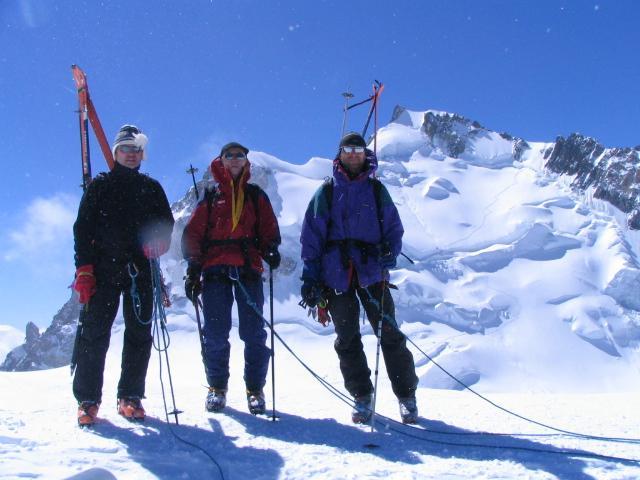 Spotykamy przewodnika który ze swoją grupą szedł z nami całą trasę. Powiedział nam, że jutro rusza znowu na Haute Route.