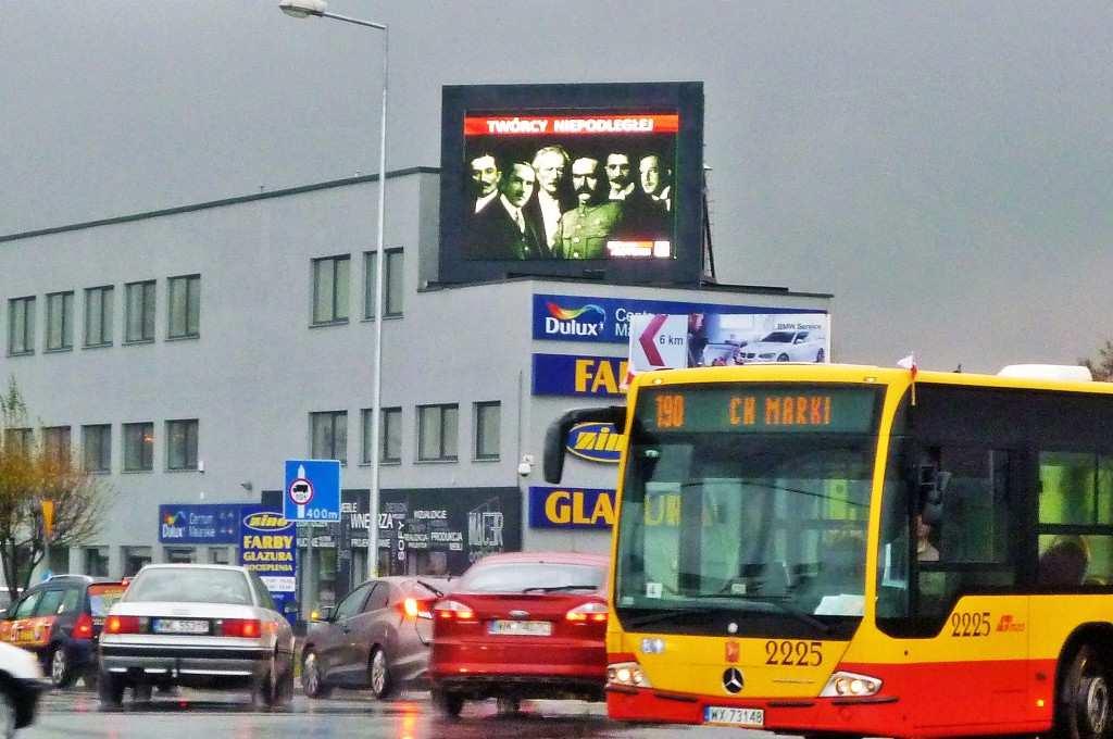 12 EMISJA PRAC KONKURSOWYCH NA TELEBIMACH Jedną z nagród ufundowaną przez Agencję MG Media będzie emisja prac konkursowych na telebimach reklamowych zlokalizowanych w Ząbkach w pobliżu Centrum