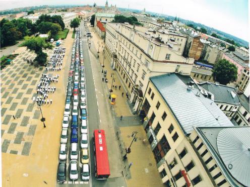 Dlaczego warto podróżować komunikacją miejską? Jak w każdym dużym mieście, także i w Lublinie występują korki. Najgorzej jest rano i po południu, gdy ludzie jadą do pracy lub z niej wracają.