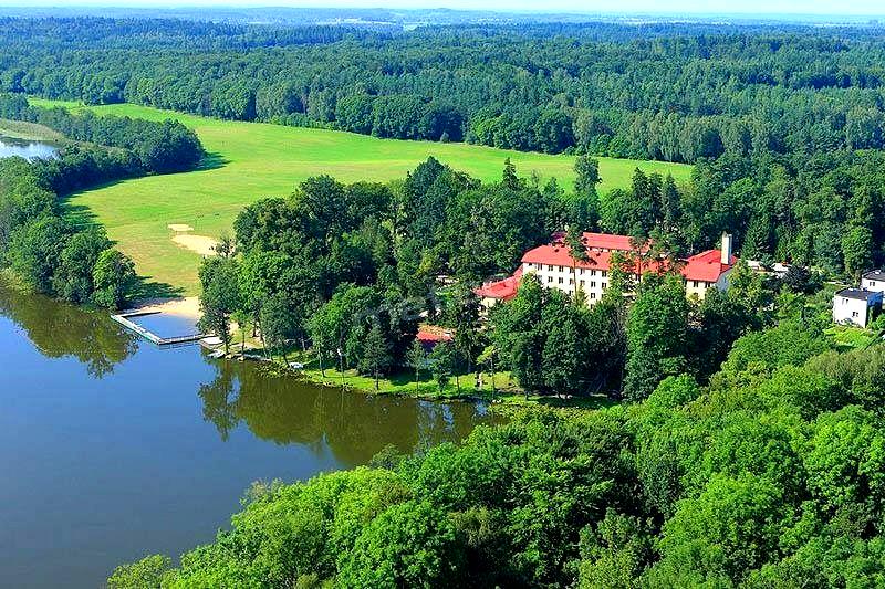 CAMP BESIA WYCIECZKA NA MAZURY AKADEMIA SPORTU OŚRODEK WYPOCZYNKOWY BĘSIA NA WARMII I MAZURACH POŁOŻONY JEST W MIEJSCOWOŚCI BĘSIA K/BISKUPCA, NA SZLAKU TURYSTYCZNYM MIĘDZY ŚWIĘTĄ LIPKĄ, GIERŁOŻĄ I