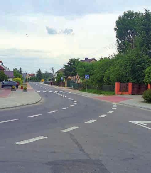 Radzików Stopki Radzików Wielki. Drogę poszerzono do szerokości 6 m, a pobocza utwardzono.