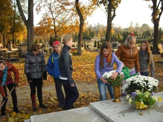 Zajmujemy się także grobem pierwszego polskiego