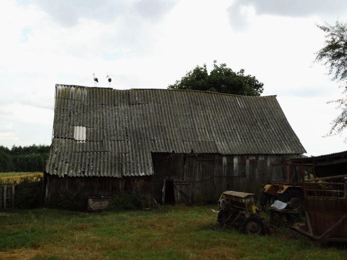 formierskich, - kształtek elektrotechnicznych (silniki elektryczne, wyłączniki, instalacje przemysłowe), - specjalnych uszczelek przemysłowych, wyłożeń antywibracyjnych, - mas torkretowych i tzw.