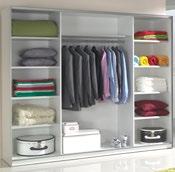 WARDROBES Półki są z profilem