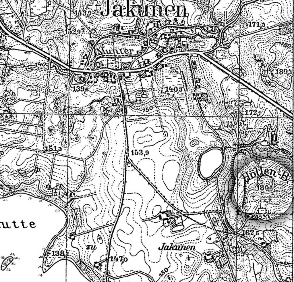 Ryc. 16. Wzgórze Höllenberg w Jakunówce, na stoku którego znajduje się kamień ofiarny, na mapie Topographische Karte 1:25 000, 1897 Gross Garten, 1940 24. Kal, gm. Węgorzewo, niem. Kehlen, Kr.