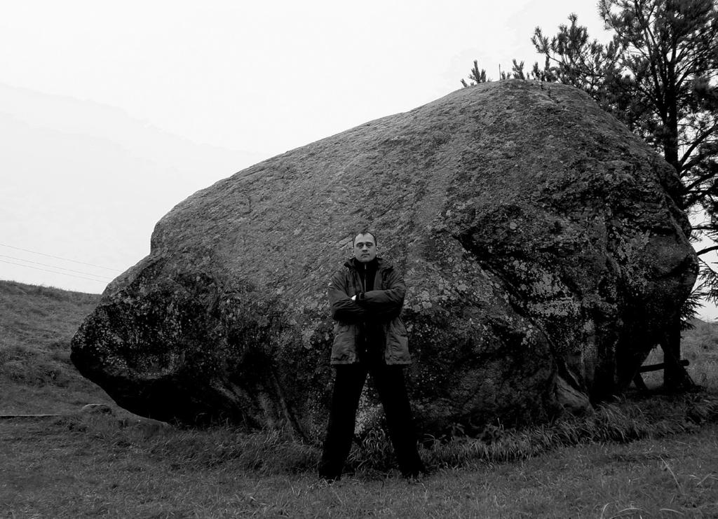 67. Vistytis (pol. Wisztyniec), r. Vilkaviskis, Litwa Monumentalny granit, położony na północ od Vistytis, obok granicy litewsko-rosyjskiej.