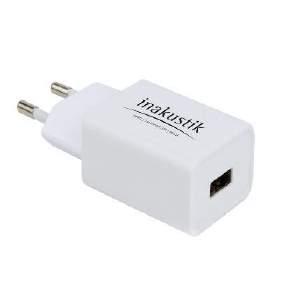 USB AC POWER ADAPTER Adapter USB Wyosokiej jakości adapter USB przeznaczony do ładowania smartfonów, tabletów, aparatów fotograficznych, Power Bank'ów, oraz innych urządzeń przenośnych.