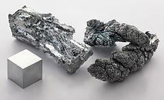 METALURGIA CYNKU Rudy cynku 3000 $/t Siarczkowe (blenda cynkowa) zwiera głównie ZnS. Węglanowe (sitsonit) zawiera ZnCO 3. Są to rudy polimetaliczne (Cd, Pb) o zawartości 2.