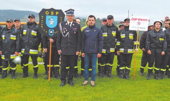 Na wy ma ga ją cym to rze prze szkód ry wa li za cja po mię dzy dru ży na mi by ła za - cię ta.