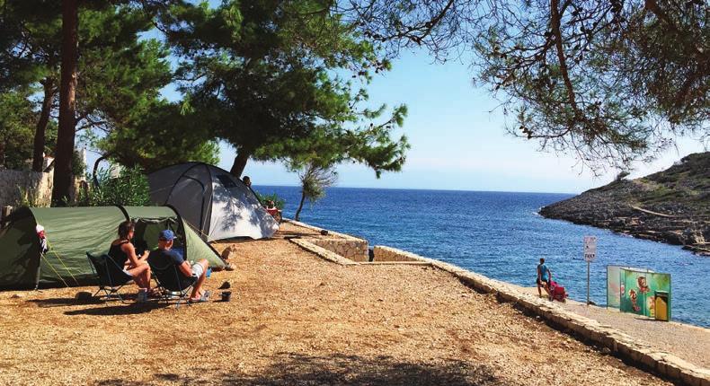 > Camping < WARUNKI POBYTU ZAMELDOWANIE I WYMELDOWANIE: doba na kempingu rozpoczyna się o godzi.12.00 a kończy o godzi. 10.00 w dniu wyjazdu.