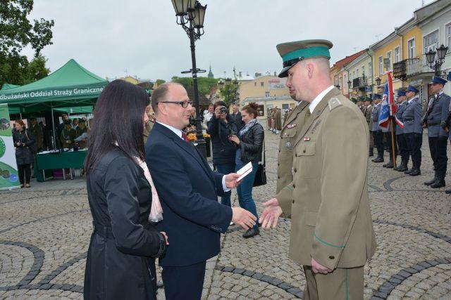 Srebrne Medale za wybitne zasługi dla Straży Granicznej otrzymali: Zbigniew Betka, Lech Bojko,