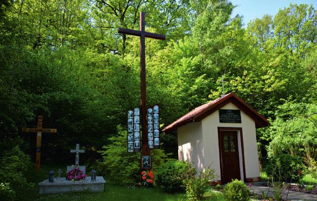 Powstała w połowie XIX wieku. Zburzona została w 1944 roku i odbudowana 38 lat później.