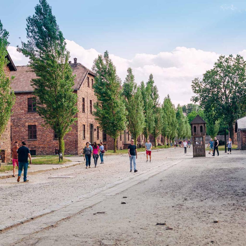 Niemiecki nazistowski obóz koncentracyjny i zagłady Auschwitz stał się dla świata symbolem wojny, terroru, ludobójstwa i Holokaustu.