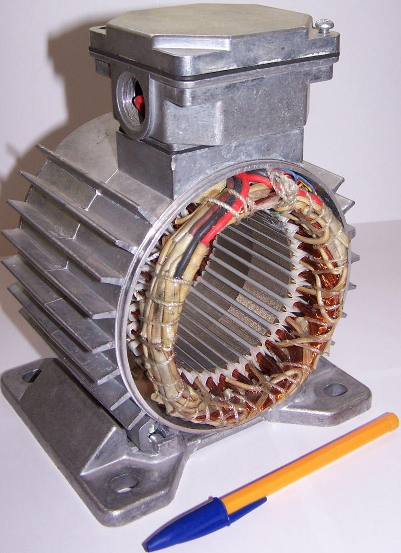 (prototype B) are: I=10 A, U<45 V, n=1500 rpm. a) b) Fig. 2.