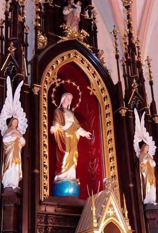 TAJEMNICE NASZEJ ŚWIĄTYNI - WIZERUNKI MATKI BOŻEJ MATKA BOŻA NIEPOKALANIE POCZĘTA OŁTARZ GŁÓWNY We wnęce ołtarza głównego w naszym kościele znajduje się drewniana rzeźba.