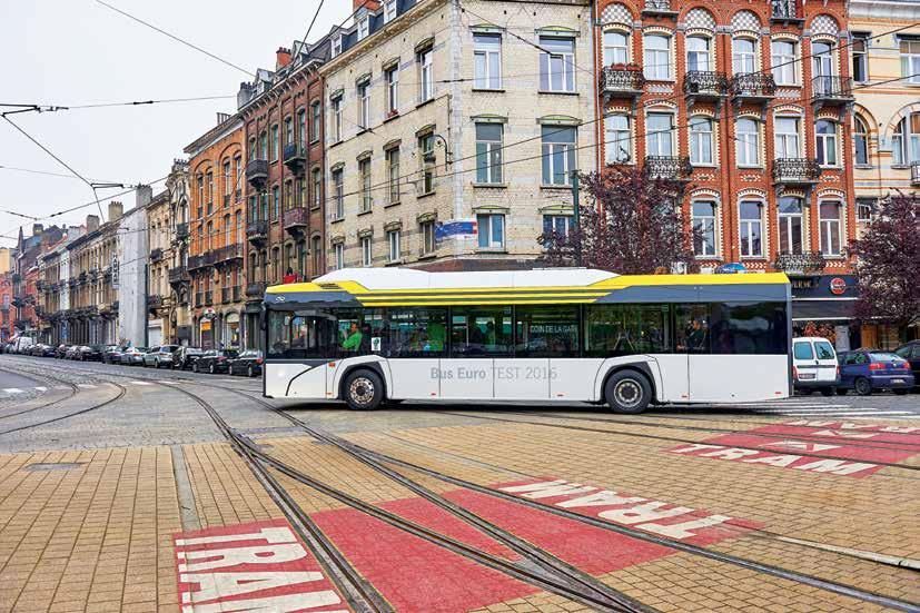 Zbigniew Rusak Solaris podsumowuje jubileuszowy rok 2016 Solaris Urbino 12 electric podczas Bus Euro Testu w Brukseli.
