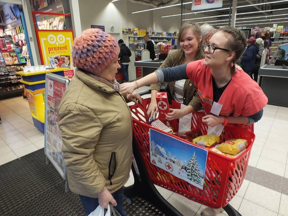 : Szkolny Dzień Walki z AIDS,,,Zdążyć przed grypą ; organizowanie różnych akcji np.