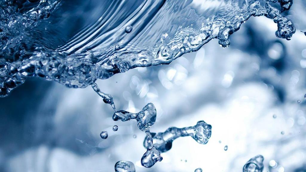 Nowe prawo wodne a kompetencje starosty Od 1 stycznia 2018 roku na mocy ustaw z zakresu ochrony środowiska Prawo wodne najważniejszą instytucją w zakresie gospodarowania wodami będzie Państwowe