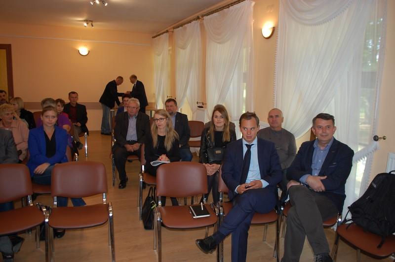 spacery badawcze, czyli bezpośrednie rozmowy z mieszkańcami poszczególnych