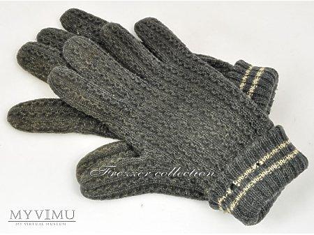 Rękawiczki zimowe Rękawiczki zimowe Datowanie przedmiotu: 1939-1945 Materiał: Trikot