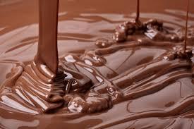 Niektórzy lekarze są zdania, że flawonoidy zawarte w czekoladzie zmniejszają ryzyko powstawania zmian niedokrwiennych w sercu.
