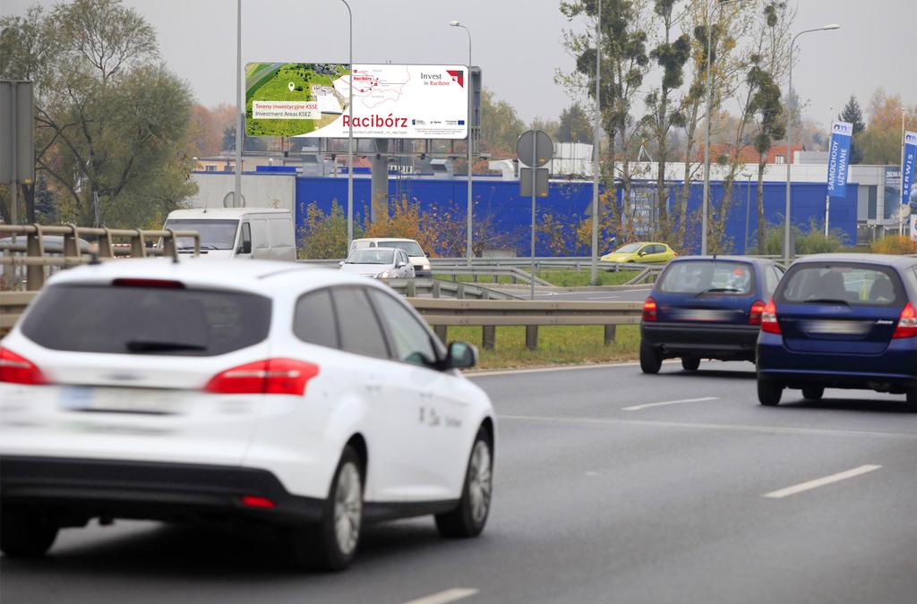 jednej z głównych ulic miasta.