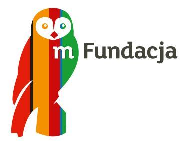 Projekt dofinansowała Fundacja mbanku UKŁADY RÓWNAŃ LINIOWYCH CZĘŚĆ I Układ równań to przynajmniej dwa równania spięte z lewej strony klamrą, np.