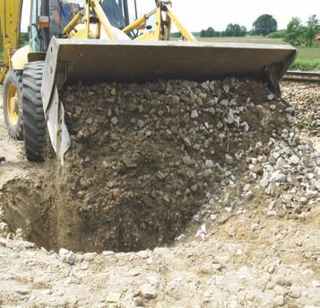 3 i 4) potwierdzają ustalone podczas wierceń rodzaje i miąższości napotkanych warstw gruntów (rys. 1).