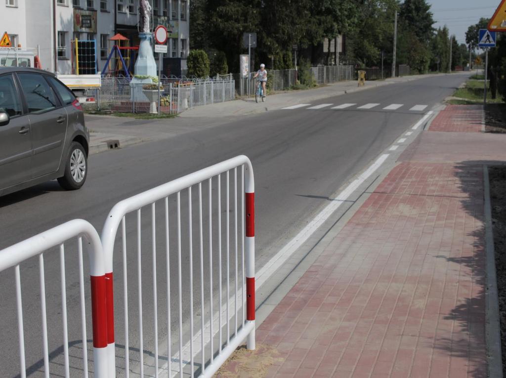 Nowa nawierzchnia na boisku szkolnym w Złotnikach Remont