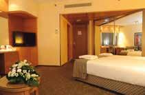HERODS HOTEL DEAD SEA ooooo POŁOŻENIE Hotel położony jest w okolicy Ein Bokek, tuż przy południowym krańcu Morza Martwego,