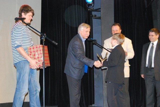 od lewej: Tomasz Daszczuk (przedstawiciel Jury), Wojciech Feliksiak (wicedyrektor SCEK, przewodniczący