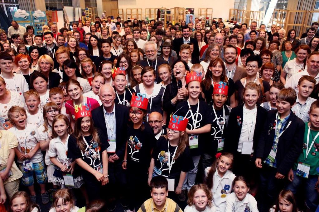 Program Szkoła z Klasą 2.0 trwa cały rok szkolny i w płatnej wersji programu może zakończyć się uzyskaniem Certyfikatu 2.0 dla szkół oraz dyplomów dla uczestników, którzy pozytywnie ukończyli program.