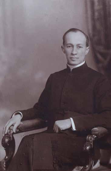 Ks. Kazimierz Lutosławski, syn Franciszka (1880 1924), doktor nauk medycznych i teologicznych (studiach w Niemczech i Szwajcarii), założyciel polskiego skautingu (wg wzorów angielskich).